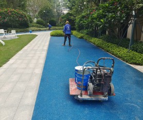 深圳中海寰宇彩色冷拌瀝青項目施工中！