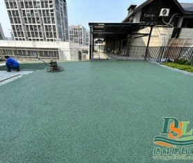 小區(qū)改造必看！【彩色透水瀝青】雨天不滑，告別積水蚊蟲。